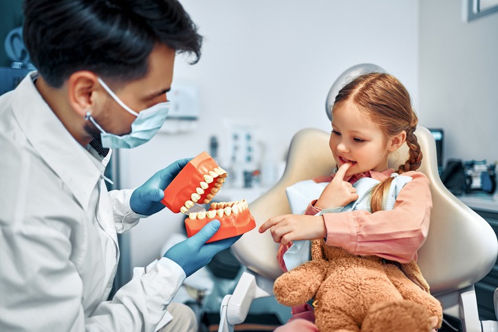 What Should I Expect at My Child’s First Dental Cleaning?